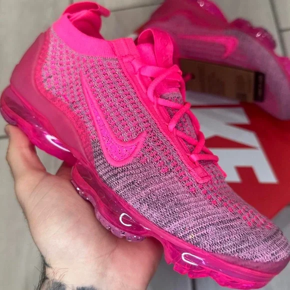 NIKE AIR VAPORMAX PINK SHOES - Picture 1 of 3
